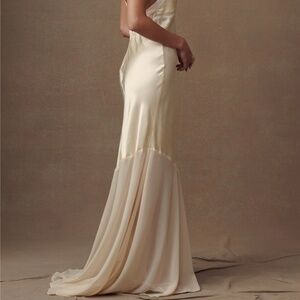 NWT EVELYN IRIDESCENT SATIN MAXI DRESS LEMON SORBET M